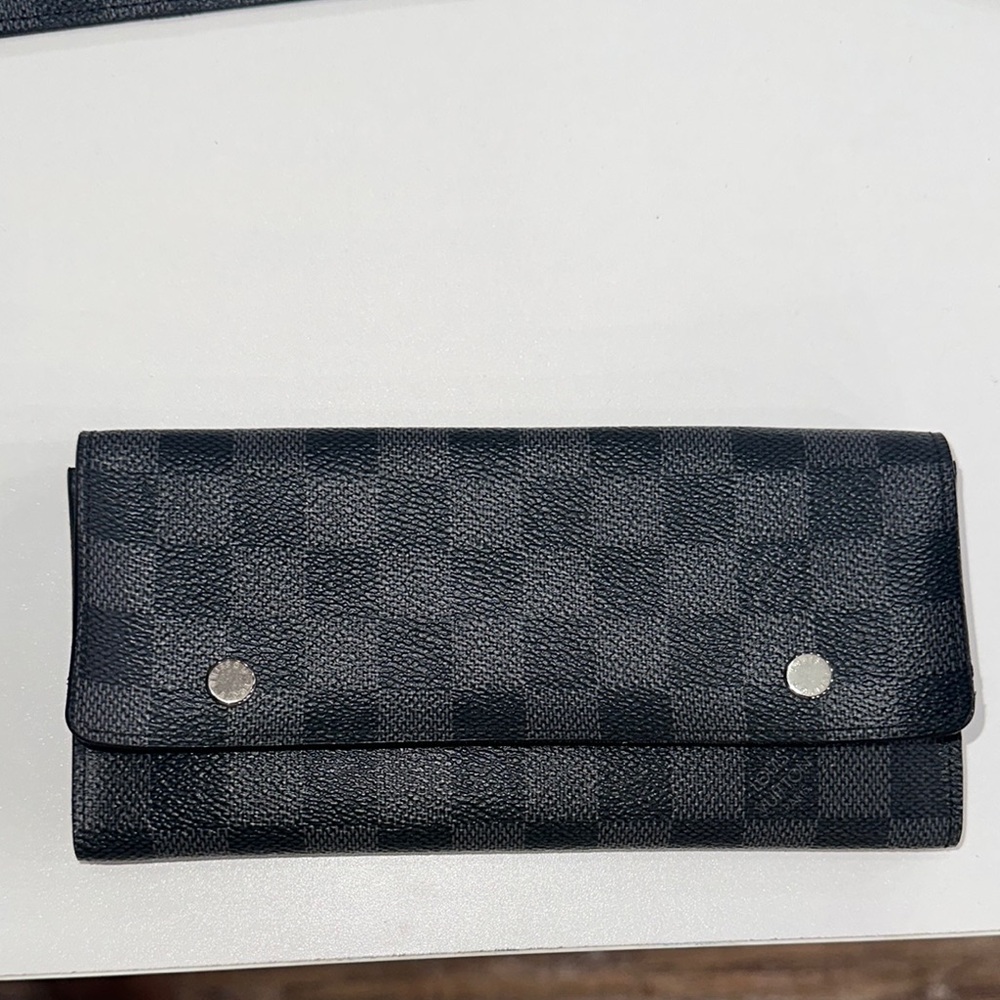 Louis Vuitton Black Wallet Damier Graphite 3 in 1